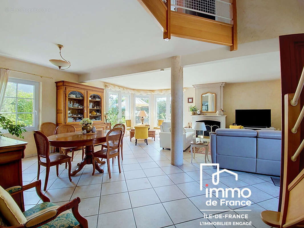 Maison d'architecte  8 pièces 200m² - FONTAINE-LA-GUYON - photo 2