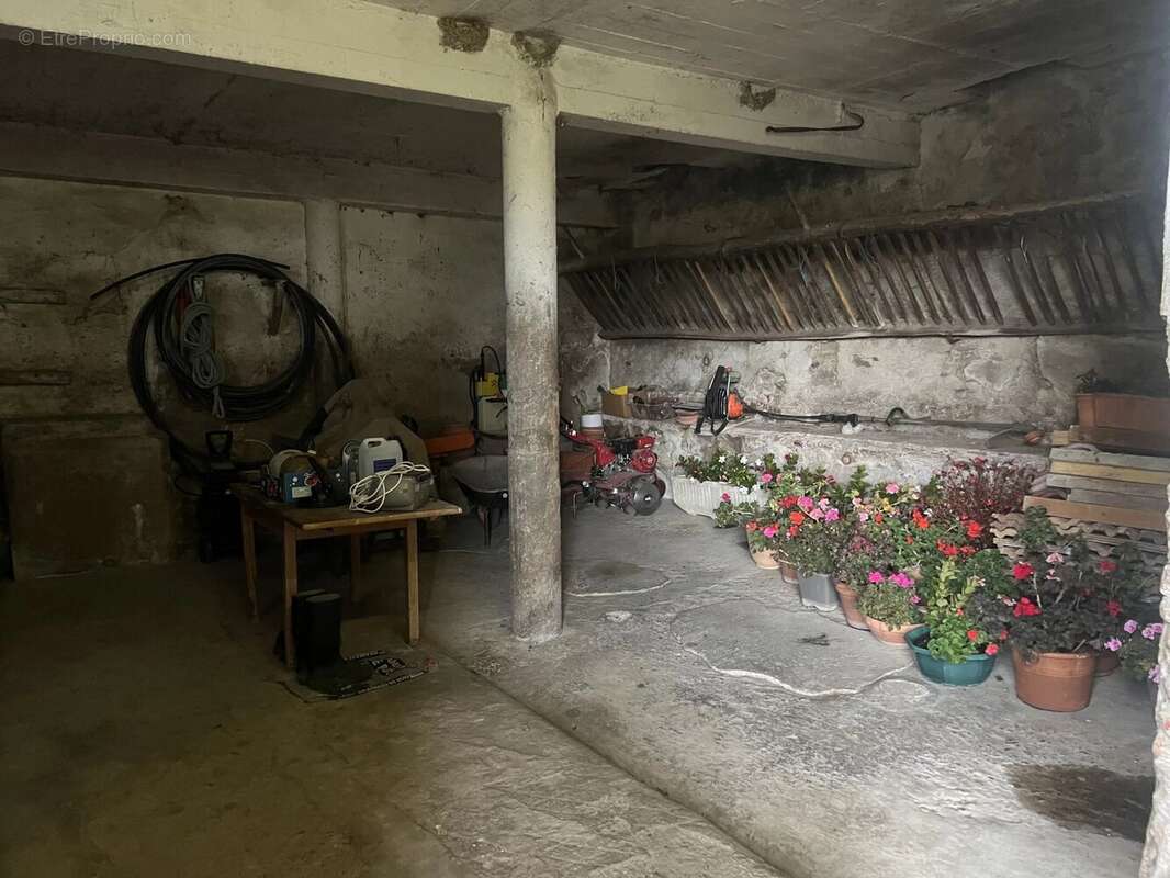 Maison à CHEVRIERES