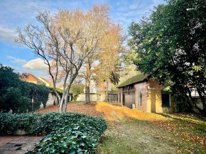 Maison à SAVIGNY-SUR-ORGE