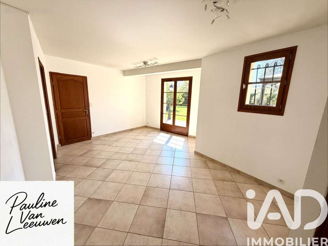 Maison 169 m² à Foucheres  - photo 8