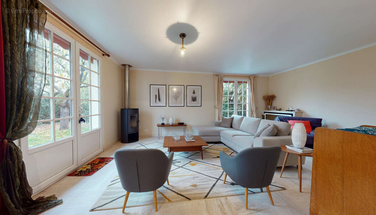 Maison à HOUILLES