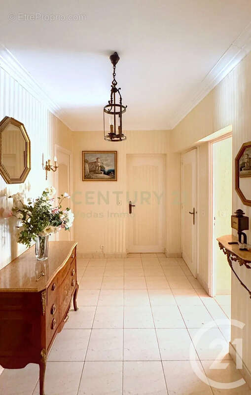 Maison 188 m² à Saint-Jean-De-Vedas  - photo 12