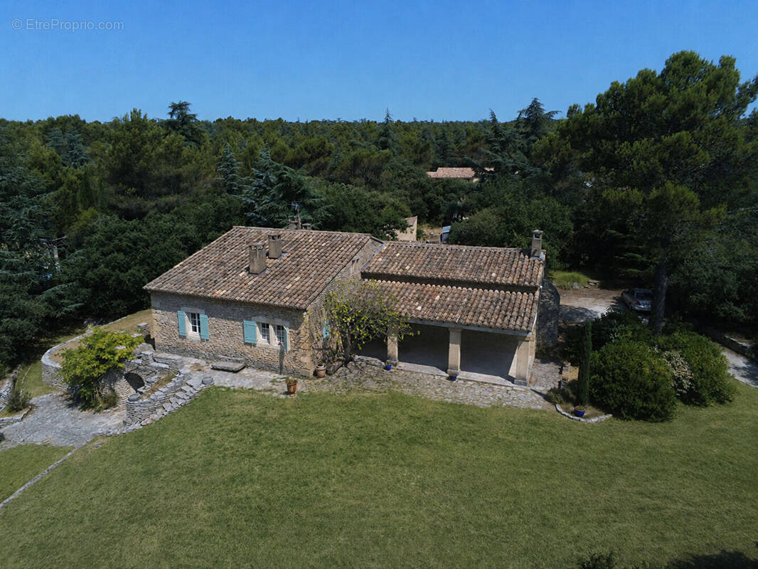 Maison à CABRIERES-D'AVIGNON