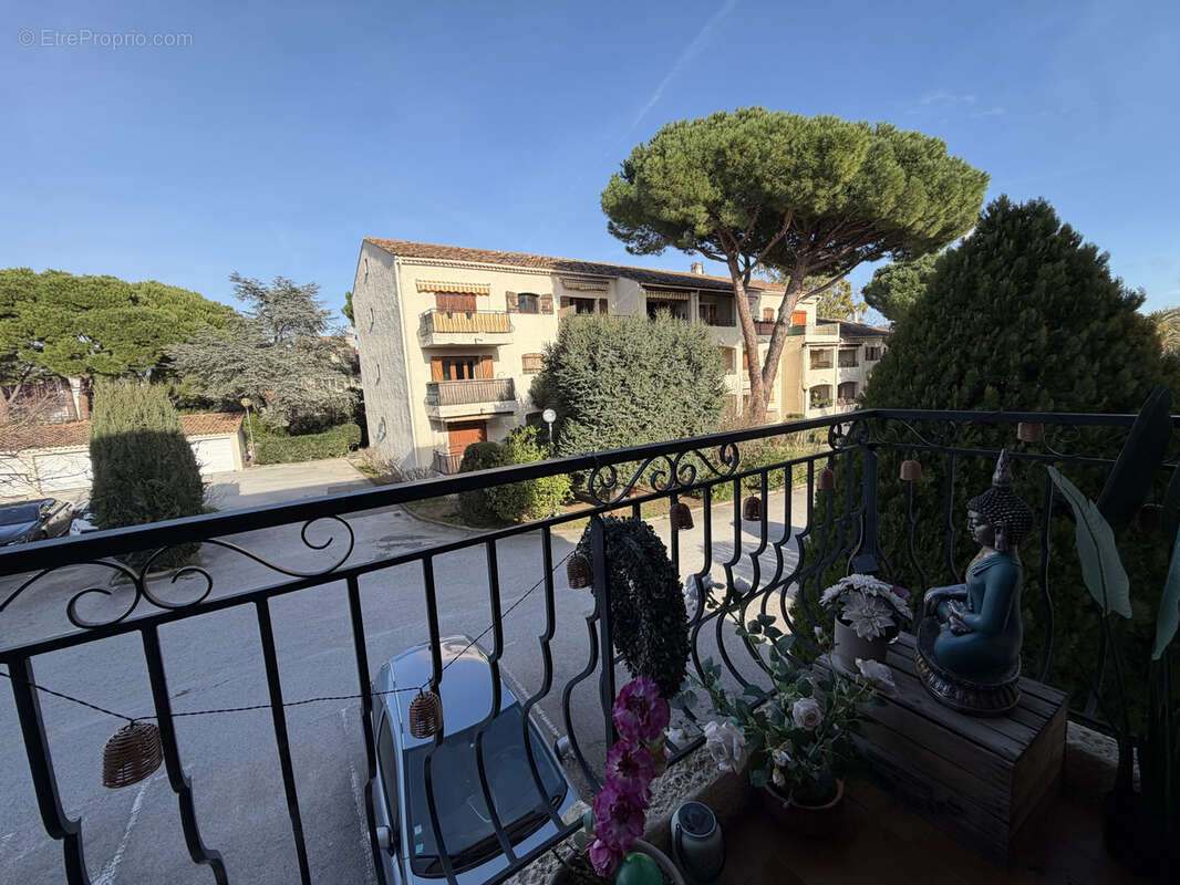 Appartement à SAINT-CYR-SUR-MER
