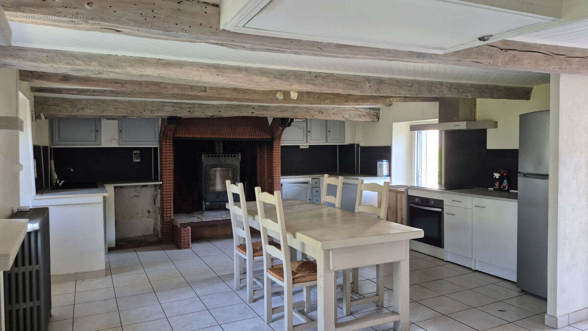 Maison à BESSUEJOULS