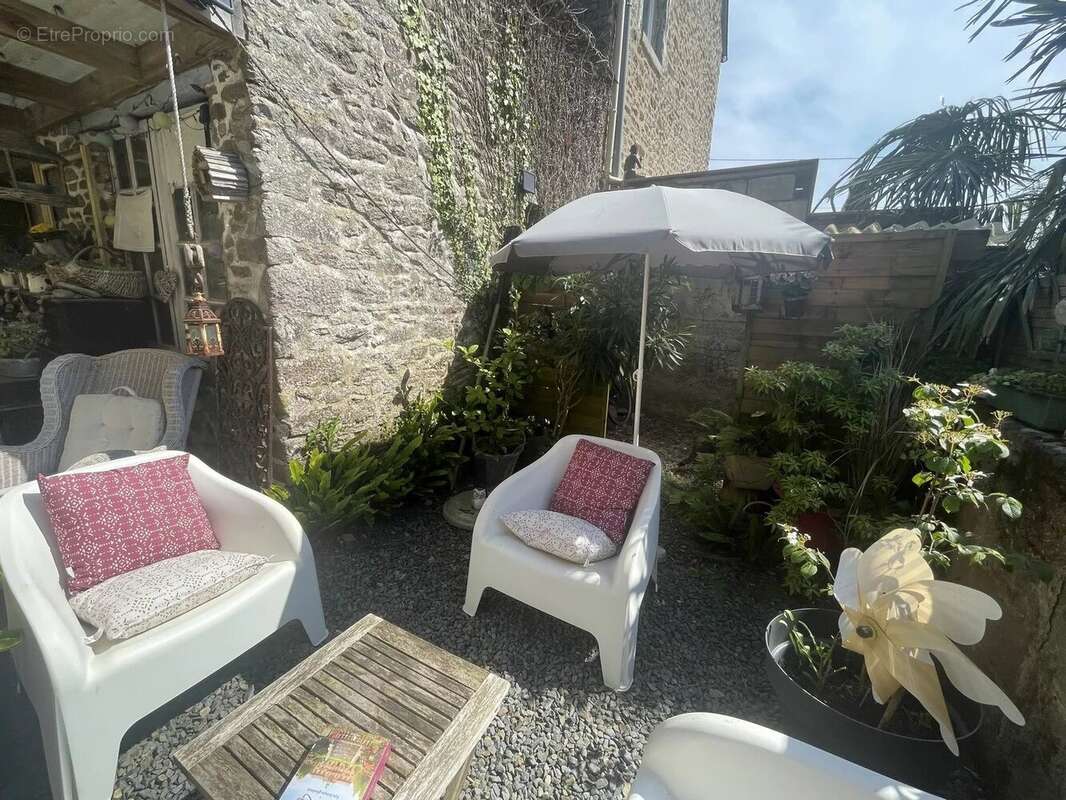 Maison à SAINT-HELEN