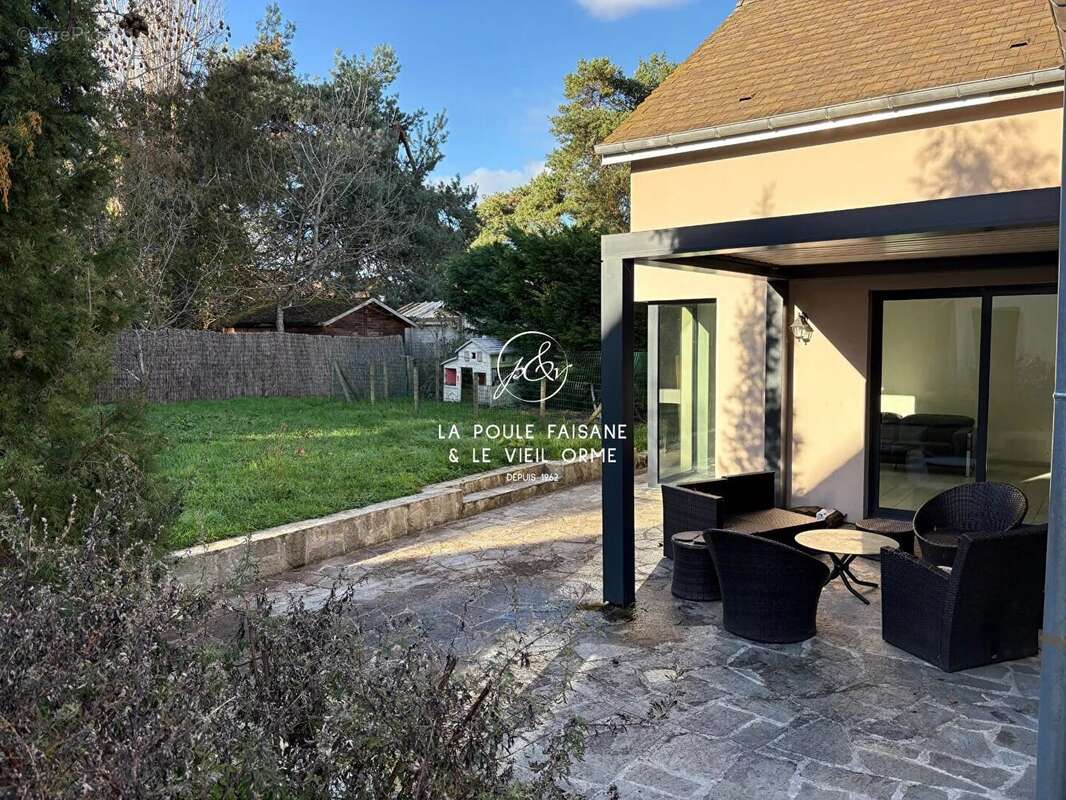 Maison à SAINT-LEGER-EN-YVELINES