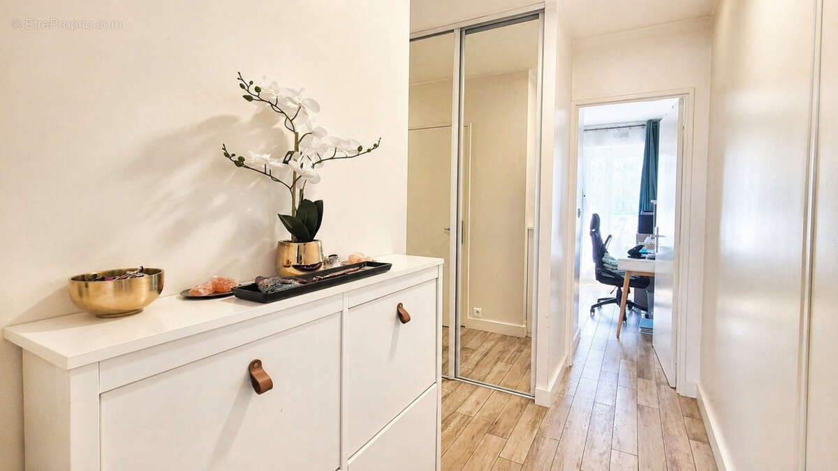 Appartement à COLOMBES