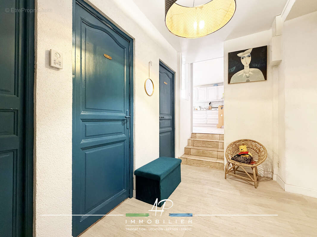 Ensemble immobilier de caractère avec maison rénovée et seconde maison à réinventer - photo 5
