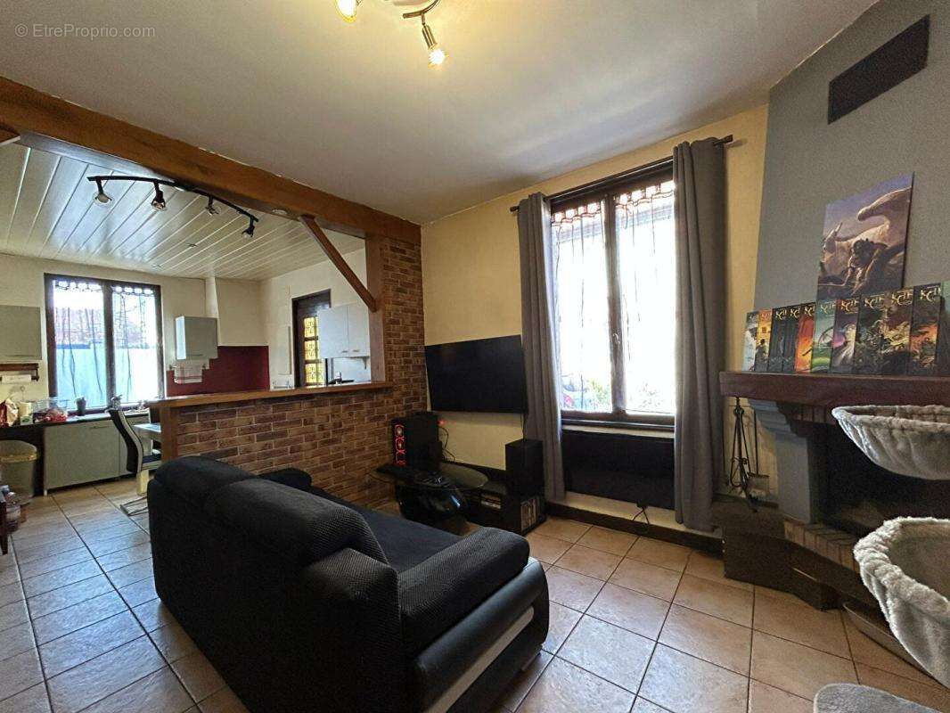 Maison à WARMERIVILLE