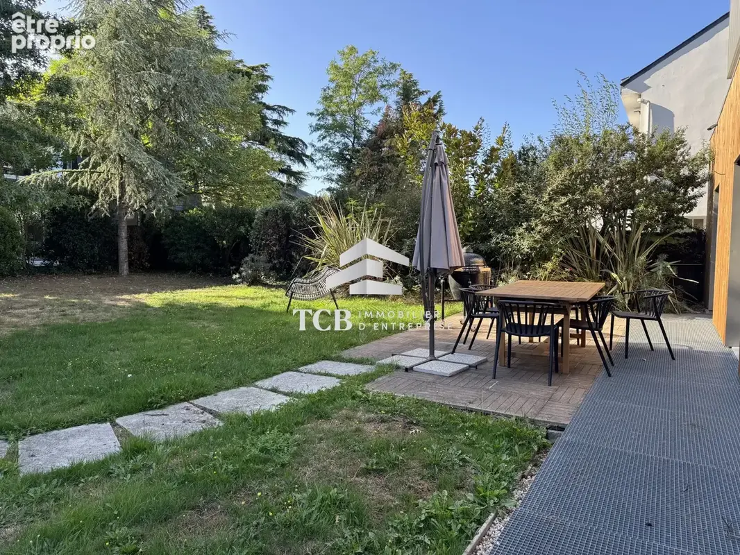 Commerce 225 m² à vendre à Saint-Herblain (44800) - photo 2