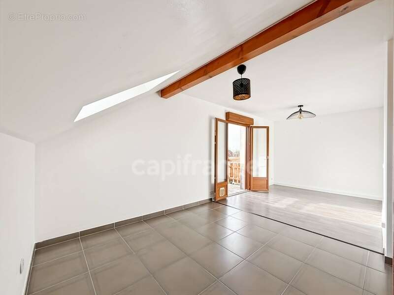 Appartement à GRILLY