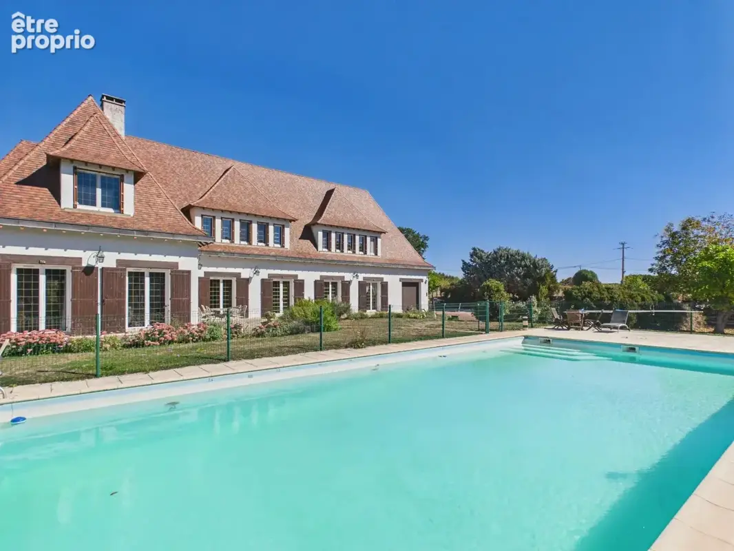 Photo Maison à Saint-Jory-De-Chalais au prix de 477 000€