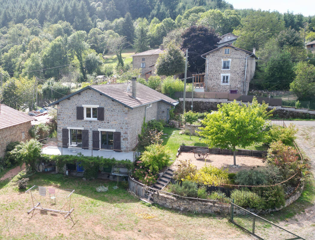 Maison à SAINT-NIZIER-D'AZERGUES