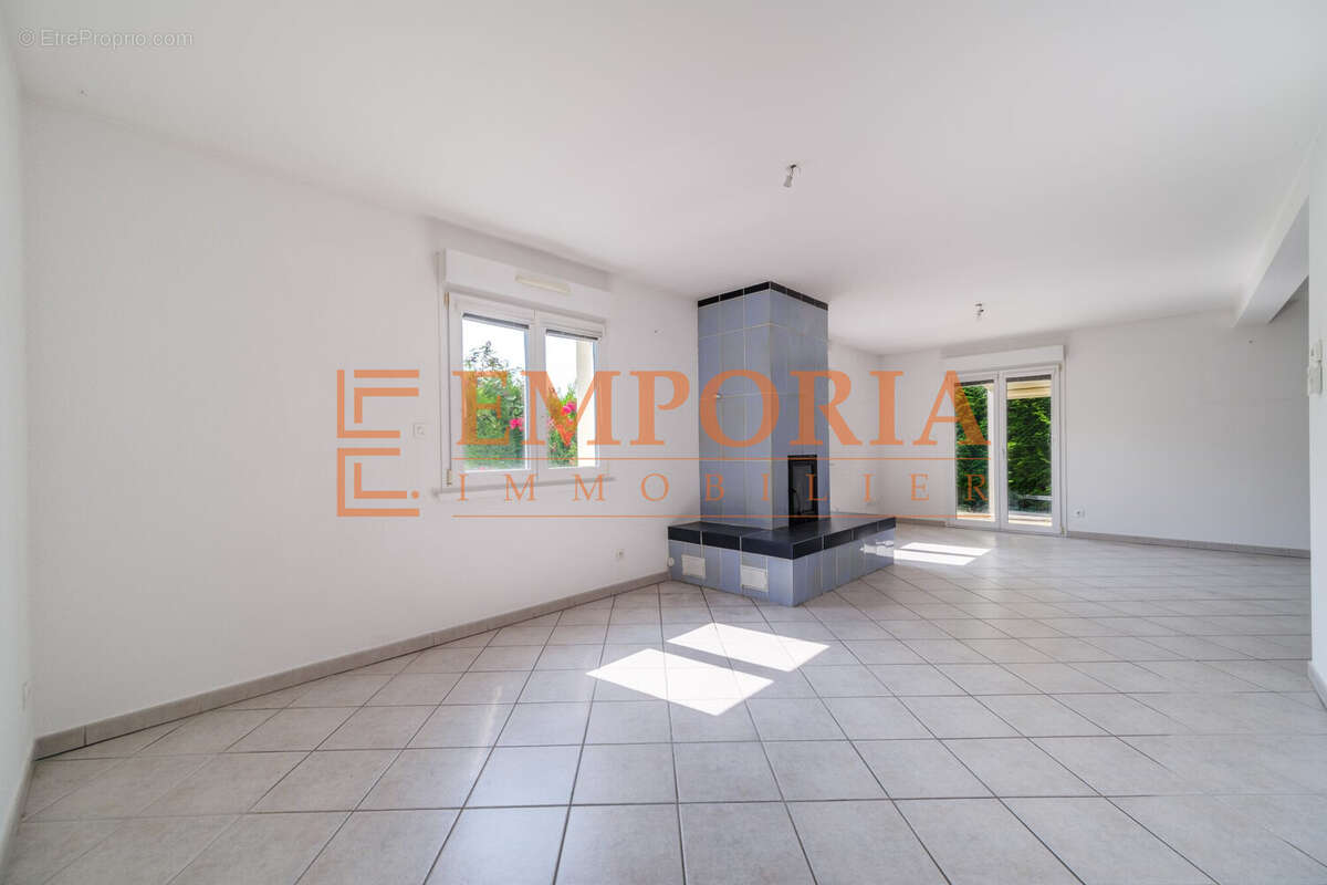 Maison à FROENINGEN