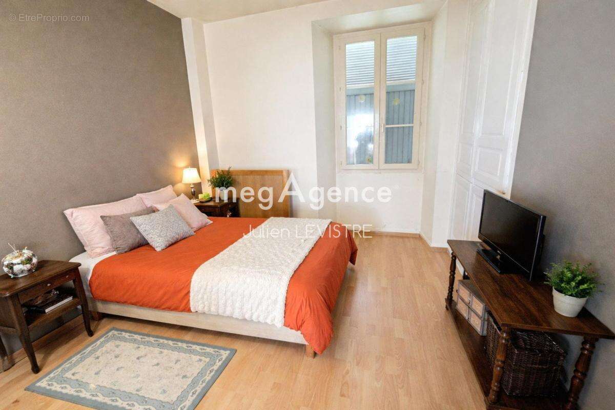 Appartement à AUNEAU