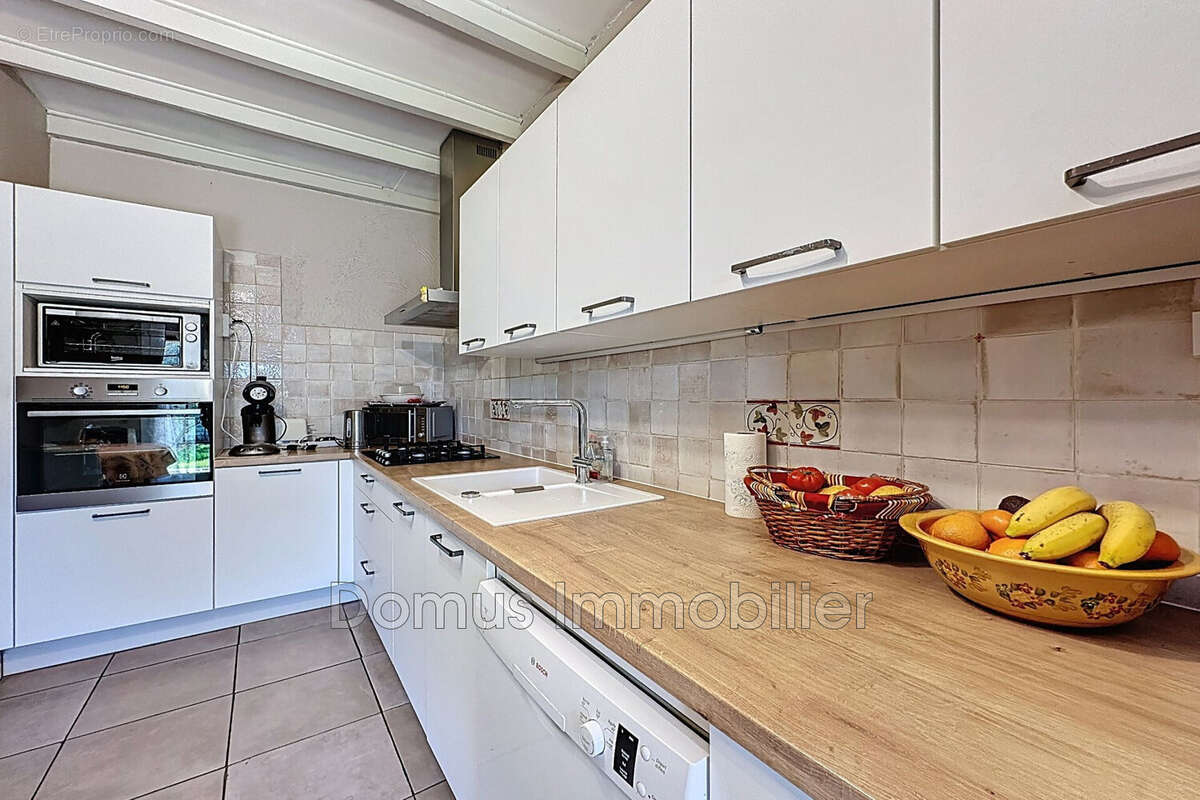 Maison à MORIERES-LES-AVIGNON