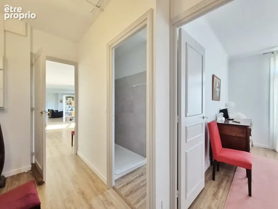 Luxueux Duplex avec Vue Panoramique sur Béziers, Dernier étage & Ascenseur Privé - photo 11