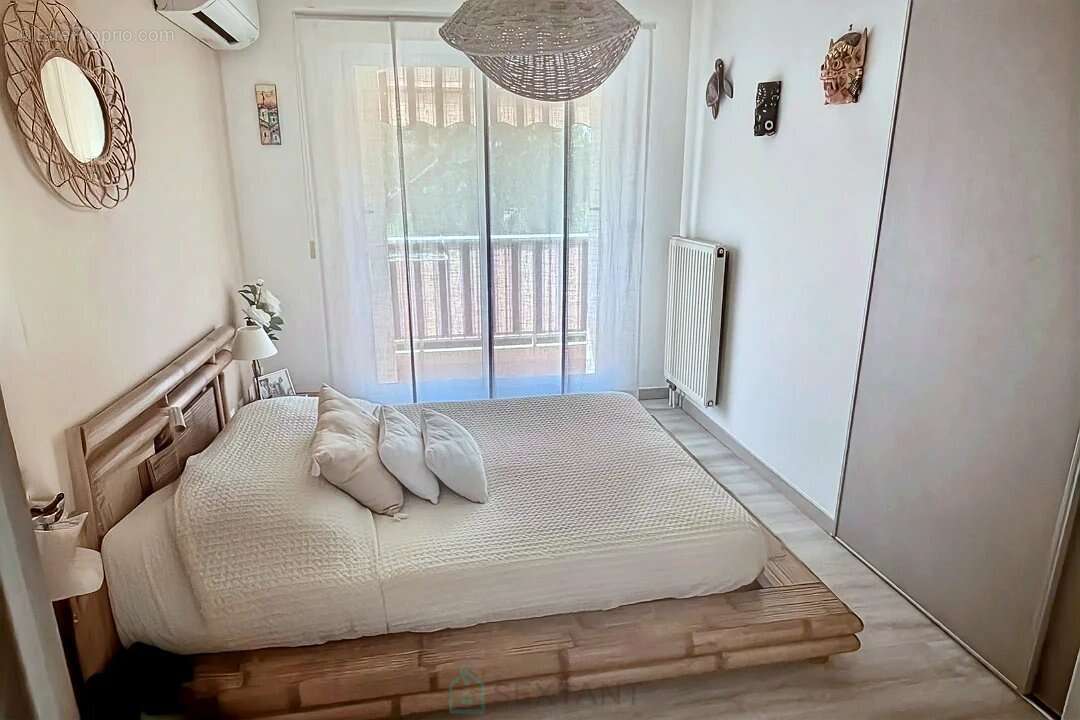 Appartement à SAINT-LAURENT-DU-VAR