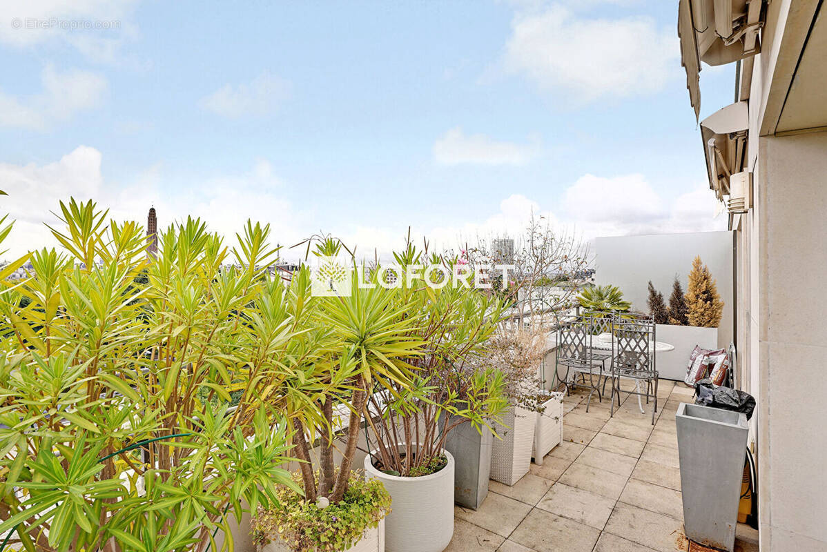 Appartement à LEVALLOIS-PERRET