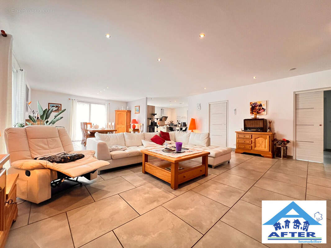 Maison à XERMAMENIL