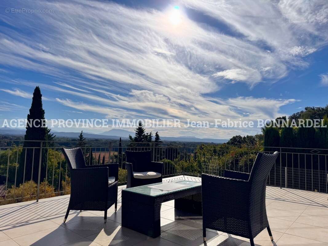 Maison à MONTSEGUR-SUR-LAUZON