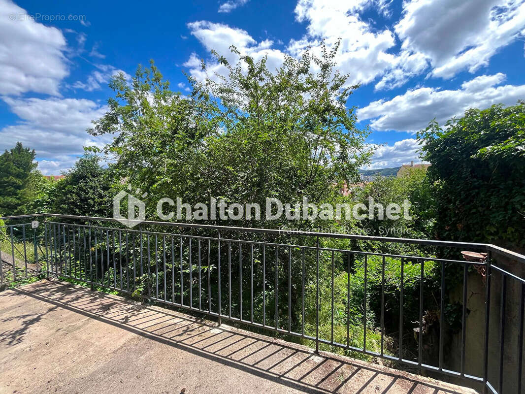 Appartement à SAINT-ETIENNE
