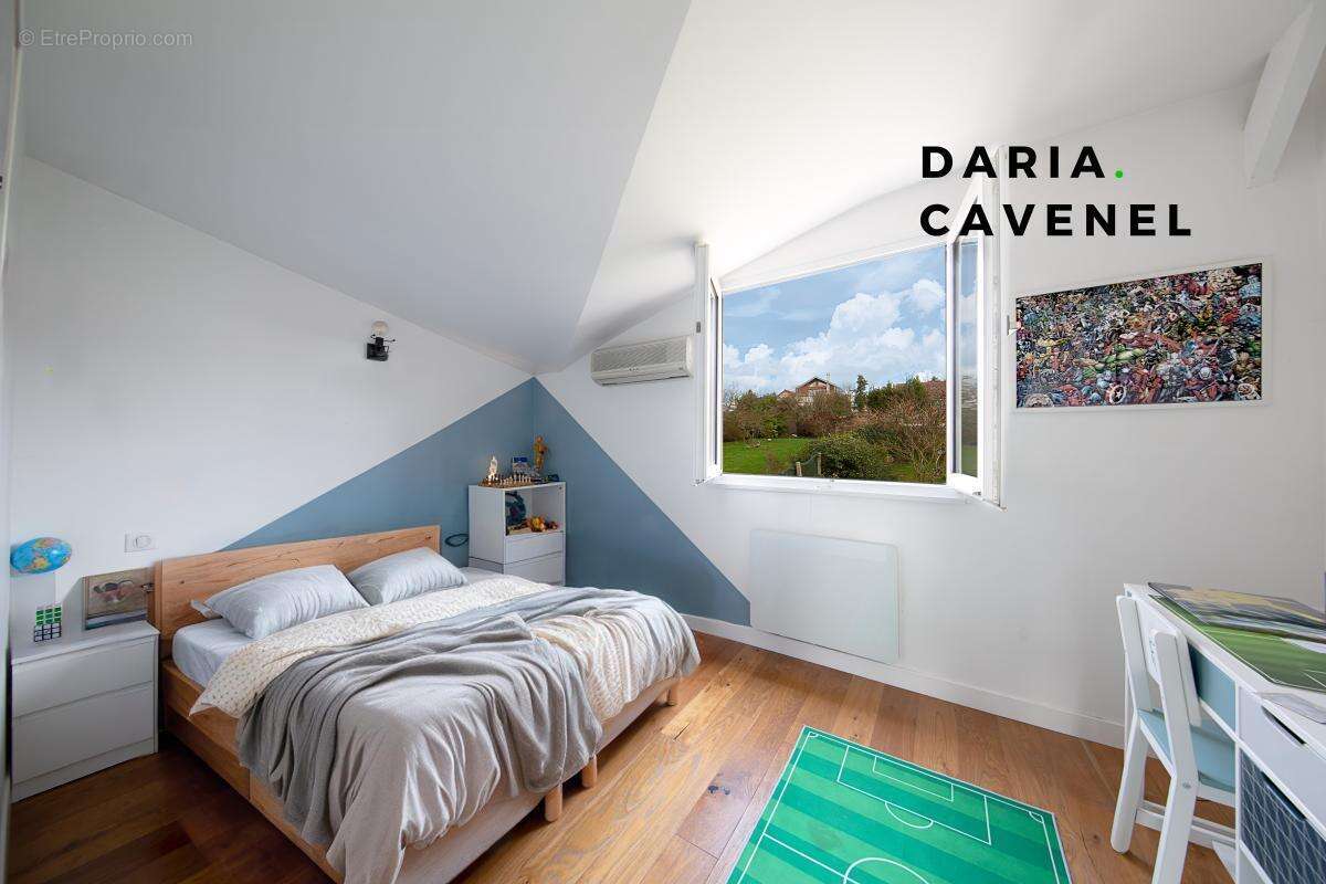 Maison à L'HAY-LES-ROSES