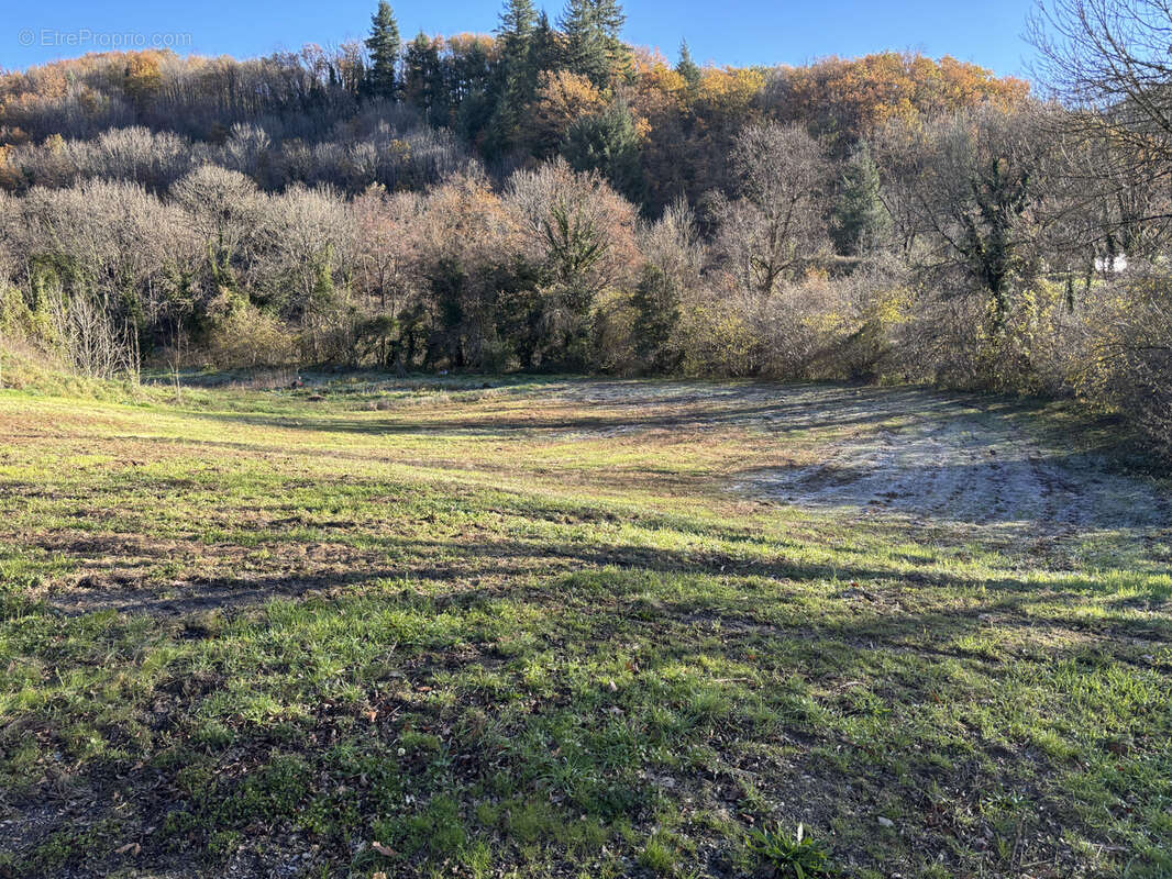 Terrain à MONTAGNOL