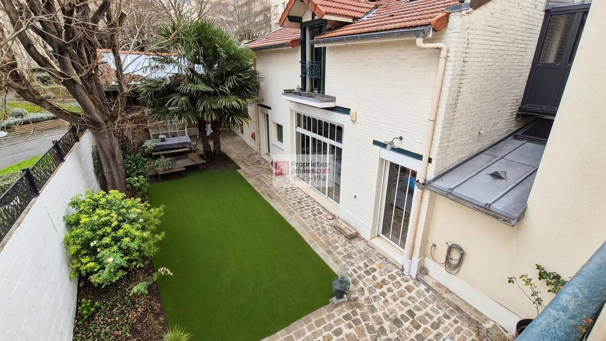 Maison à SURESNES