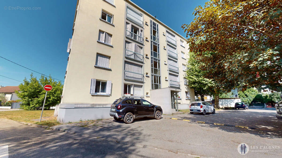 Appartement Saint Martin D Heres 3 pièce(s) 47 m2 + cave - photo 2