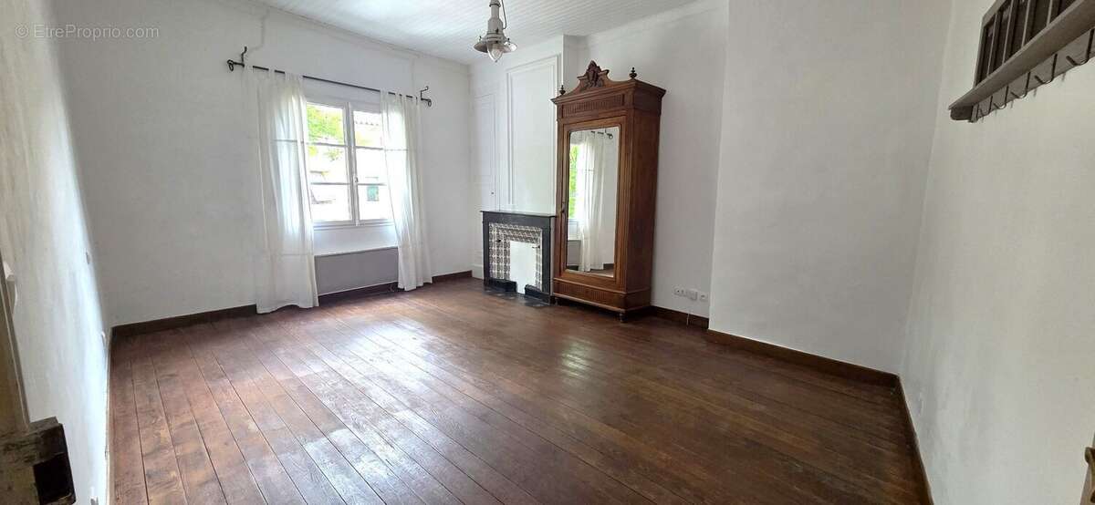 Maison à SAINT-QUENTIN-LA-POTERIE