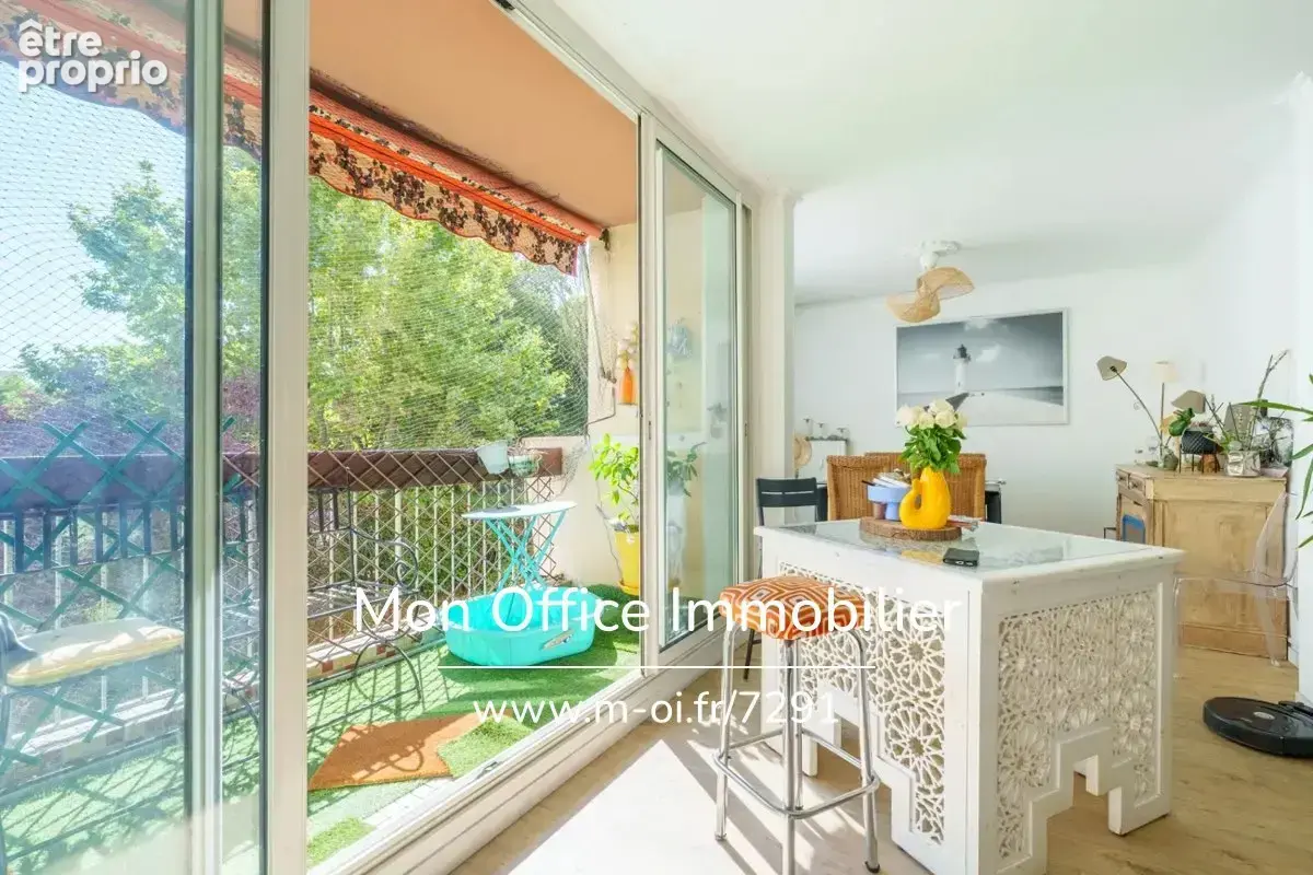 Référence : 7291-MCO - Appartement 4 pièces avec terrasse au 2 ème étage avec terrasse cave  et place de parking privative - photo 5