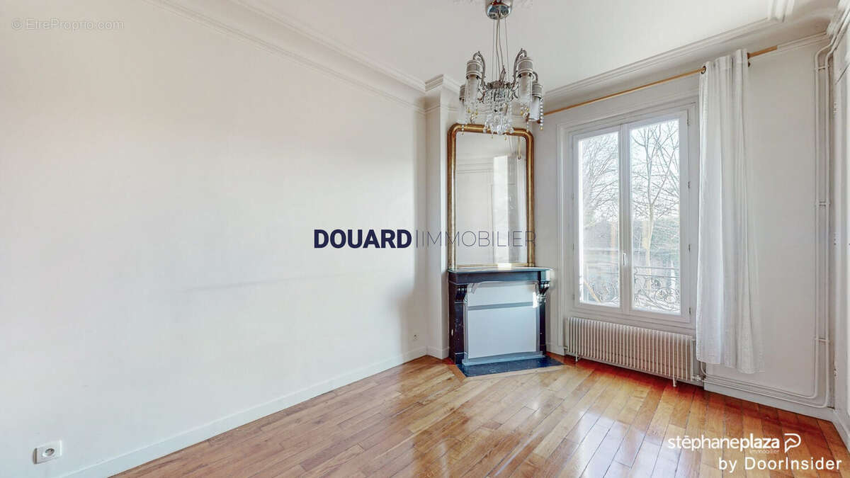 Appartement à HOUILLES