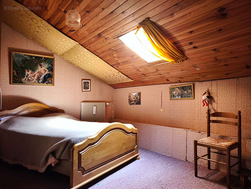 Maison à CHAMPAGNE-LE-SEC