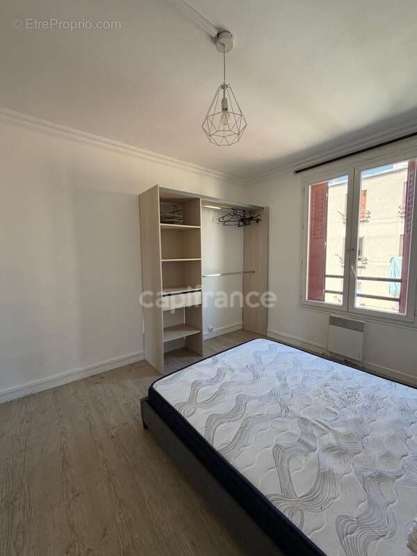 Appartement à MARSEILLE-5E