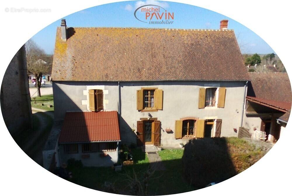 Maison à LA GUERCHE-SUR-L&#039;AUBOIS