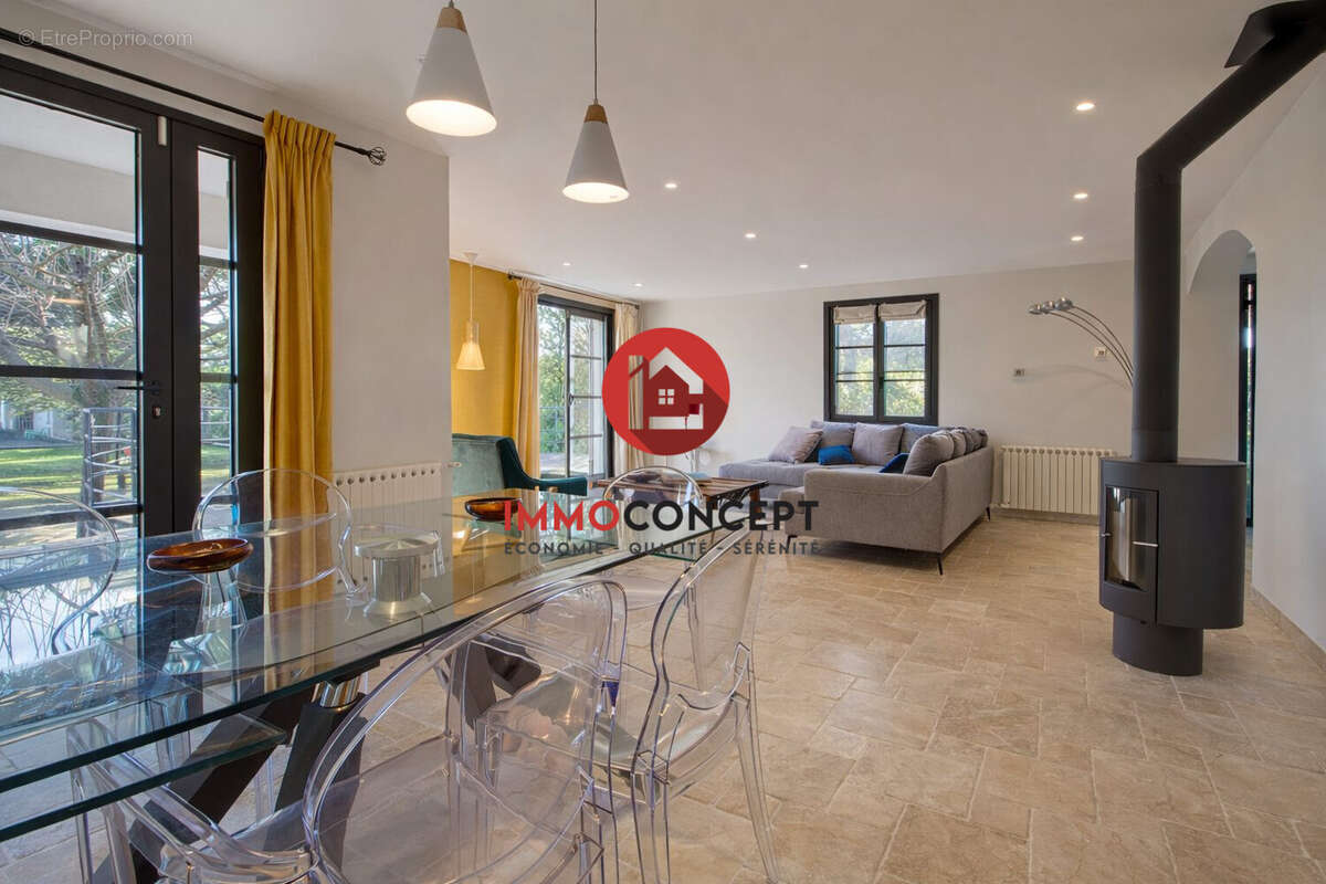 Séjour - Maison à PUJAUT