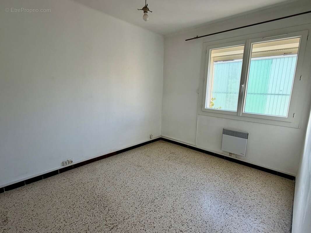 Appartement à SIX-FOURS-LES-PLAGES