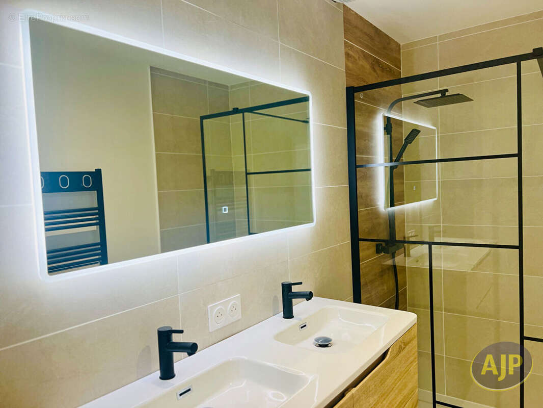 Maison à SAINT-DENIS-DE-PILE