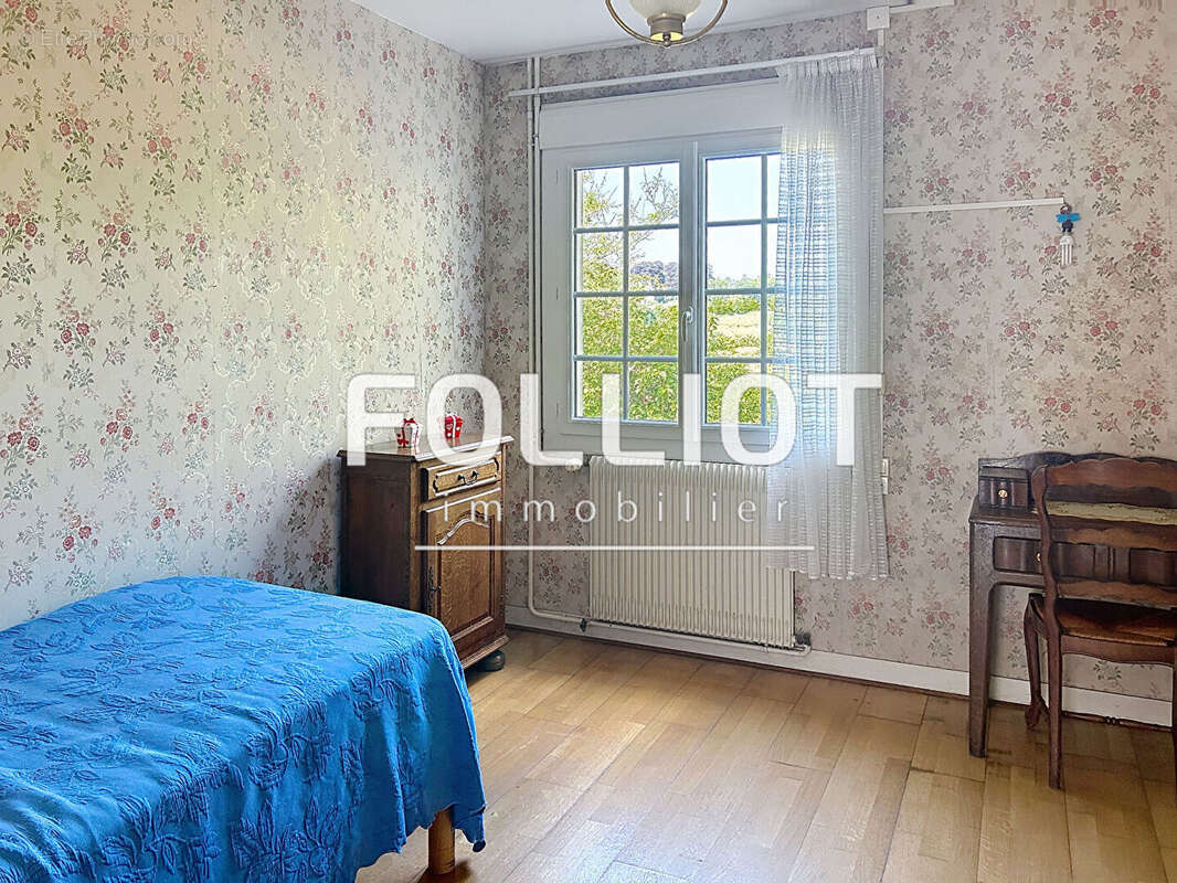 A VENDRE Maison Montviron 9 pièce(s) 142 m2 - photo 11