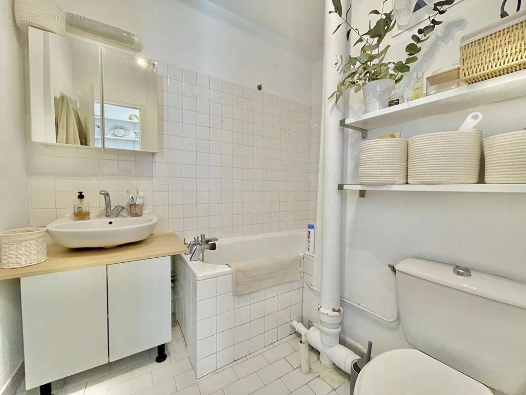 Appartement à PARIS-17E