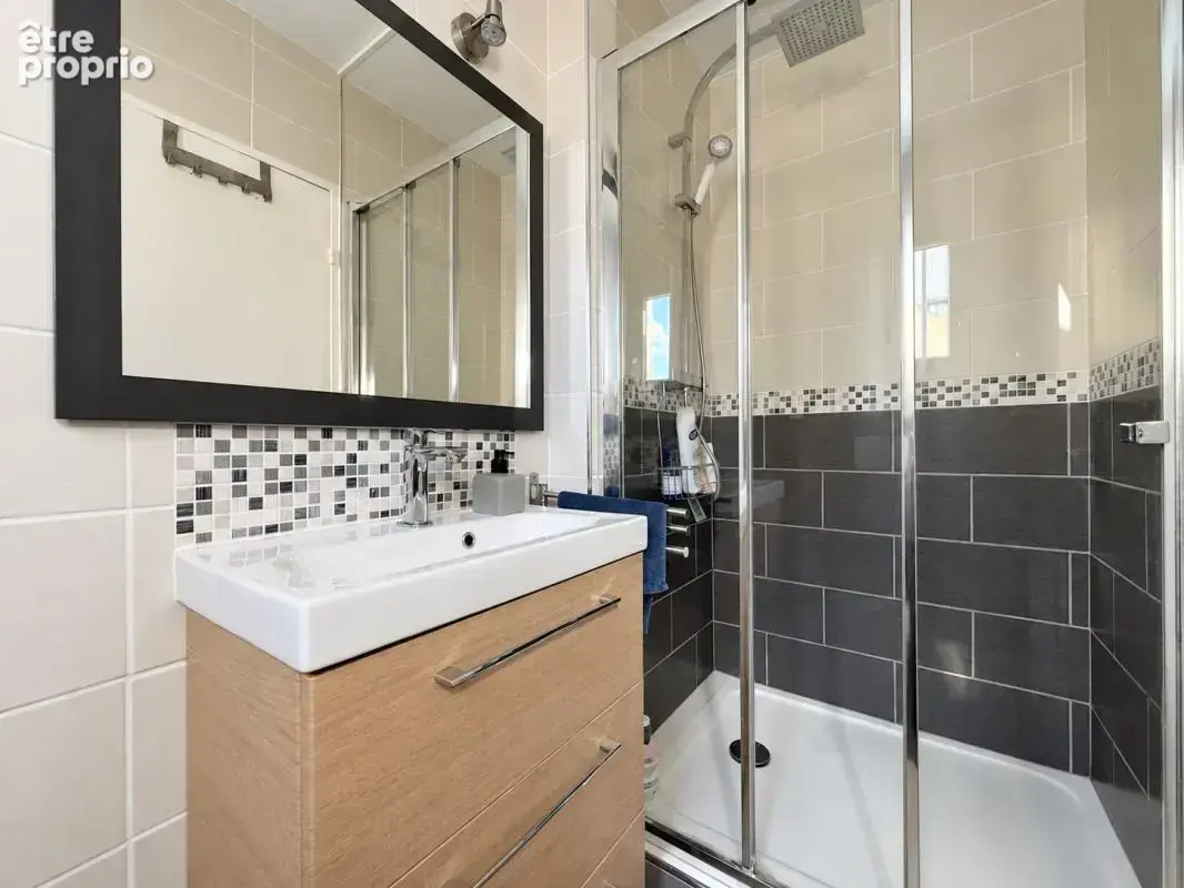 Maison À Vendre Secteur Rare avec Jardin et Garage - photo 9