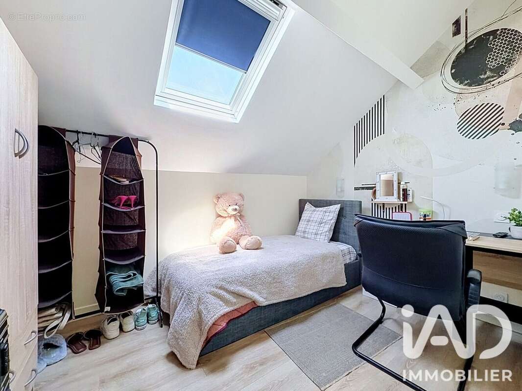 Maison 120 m² à Saint-Pierre-Du-Perray  - photo 4