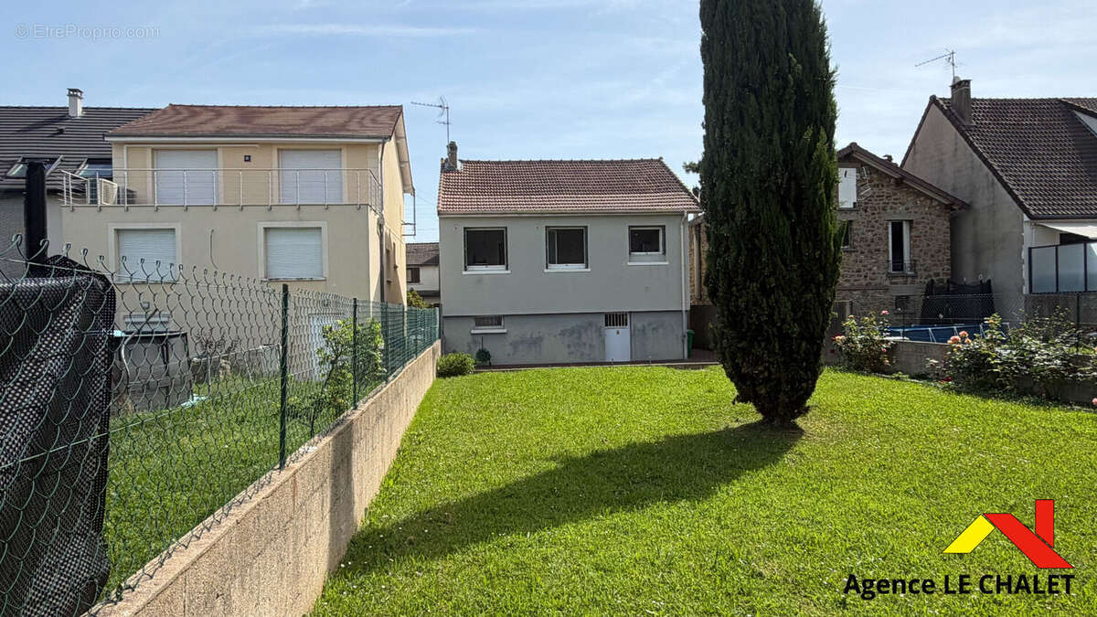 Maison à VILLENEUVE-LE-ROI