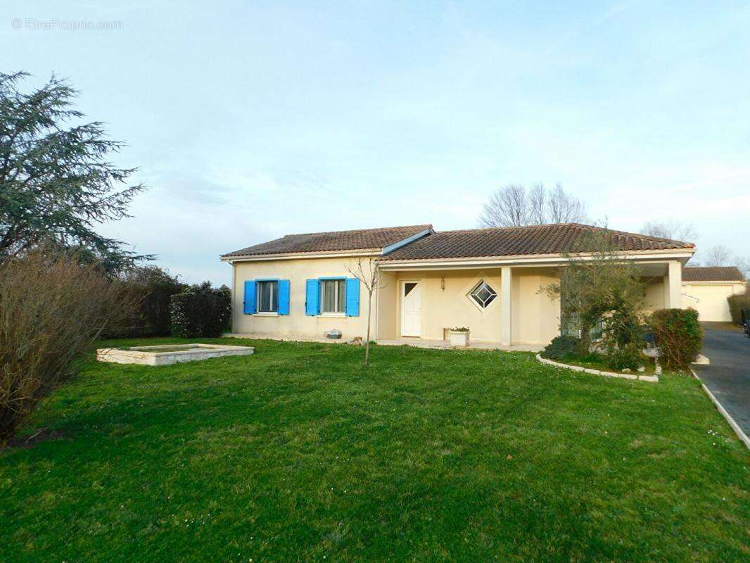 Maison à GAGEAC-ET-ROUILLAC