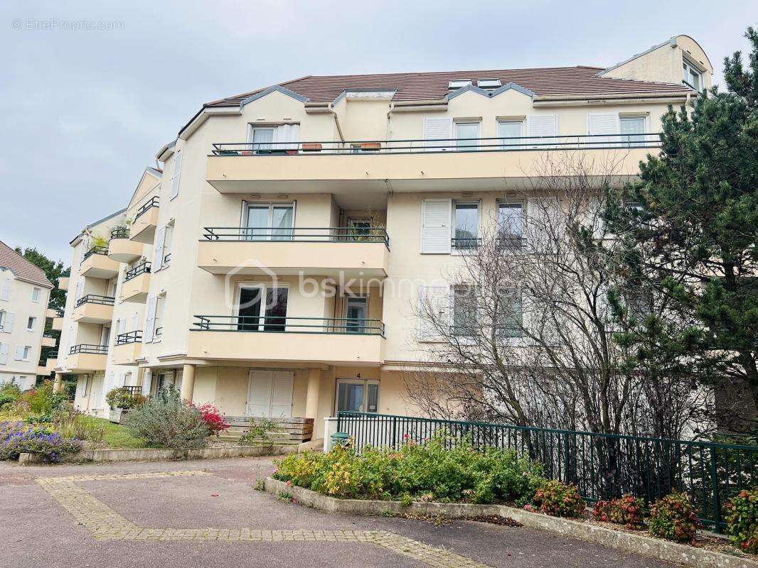 Appartement à VILLEBON-SUR-YVETTE
