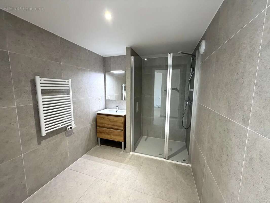 Appartement à CAP-D'AIL