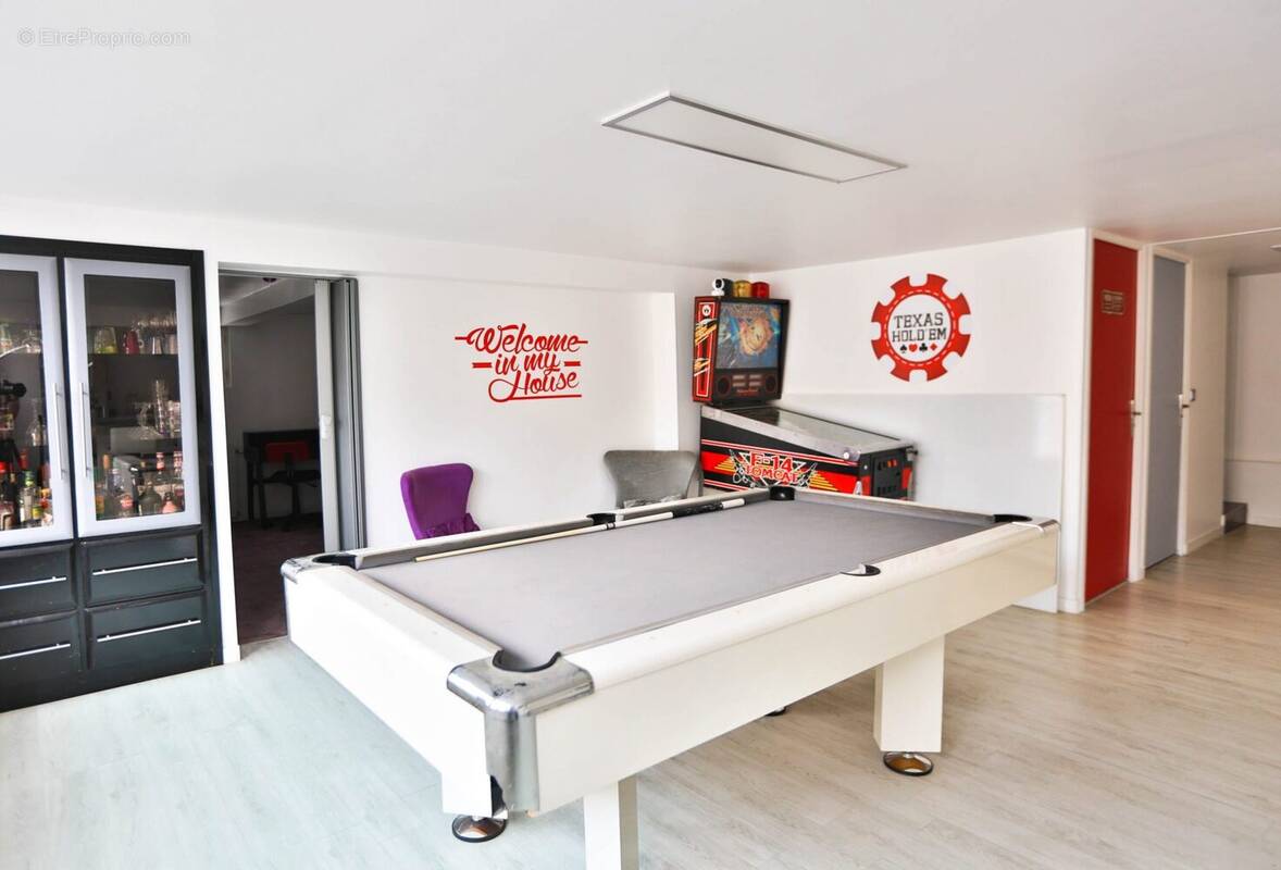 sous sol aménagée - Maison à GOURNAY-SUR-MARNE