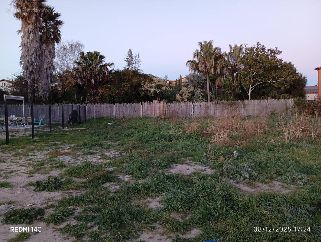 Terrain à VILLELONGUE-DE-LA-SALANQUE